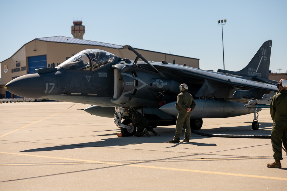 Harrier's hot refuel with Idaho Air National Guard POL