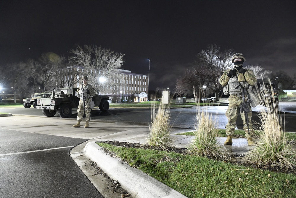 Minnesota National Guard Reinforces Police in Brooklyn Center