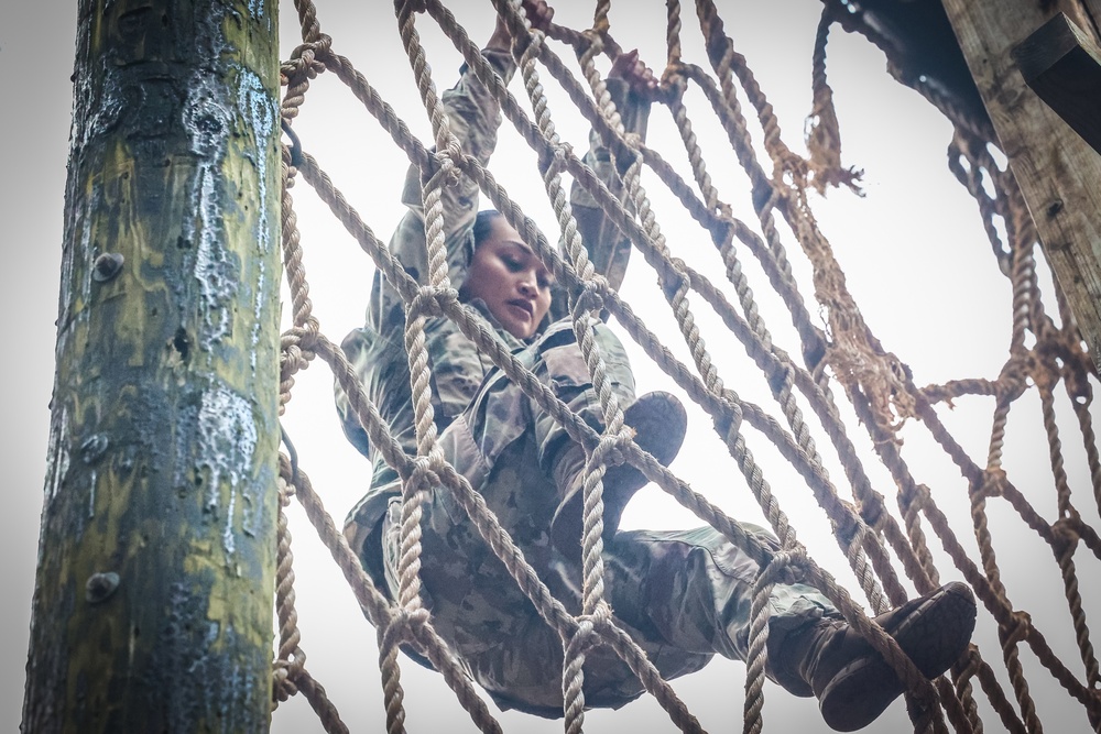 Team Building Obstacle Course HHBN, 25th Infantry Division Artillery