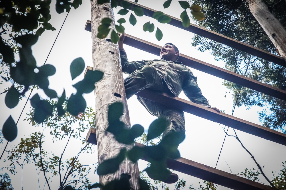 Team Building Obstacle Course HHBN, 25th Infantry Division Artillery