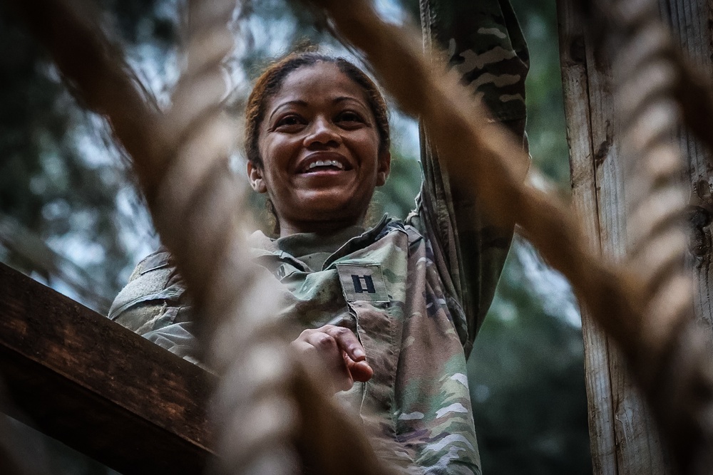 Team Building Obstacle Course HHBN, 25th Infantry Division Artillery