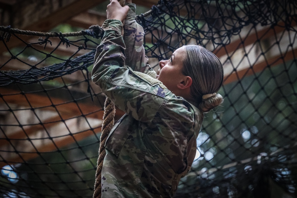 Team Building Obstacle Course HHBN, 25th Infantry Division Artillery