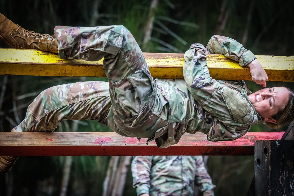 Team Building Obstacle Course HHBN, 25th Infantry Division Artillery