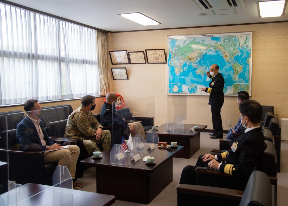 USFJ Lt. Gen. Schneider Visits CFAS
