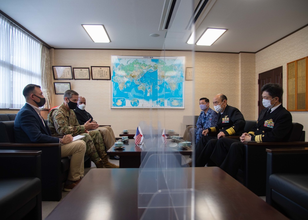 USFJ Lt. Gen. Schneider Visits CFAS