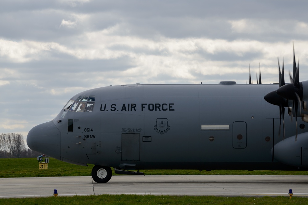 424th ABS Air Field Management