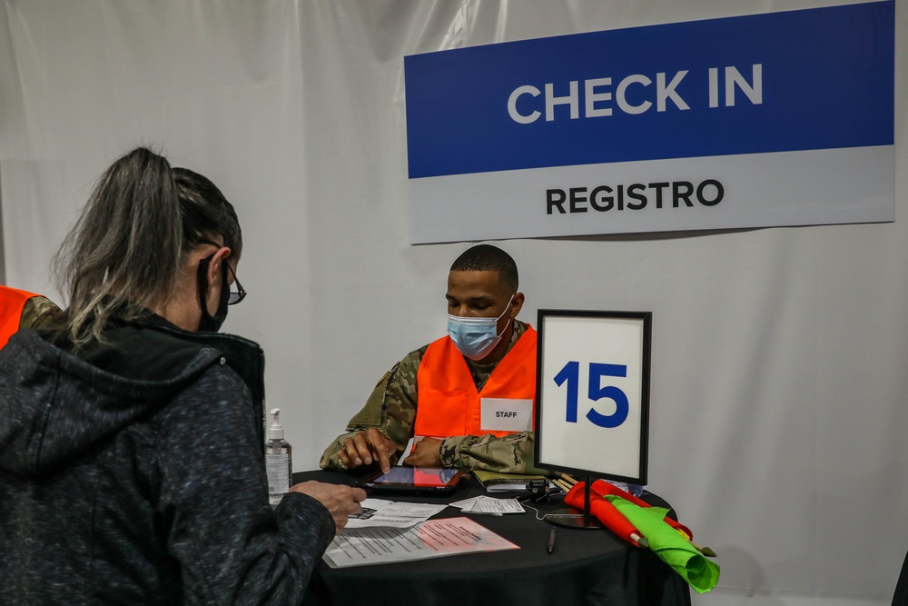 101st Soldiers continue to support FEMA at the United Center CVC in Chicago