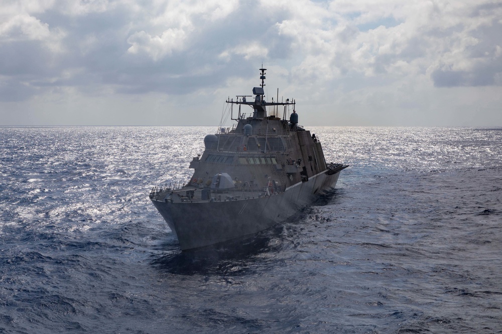 USS Sioux City (LCS 11) transits the Caribbean Sea