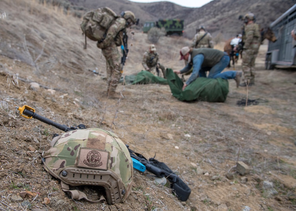 124th Air Support Operations Squadron Trains with 124th Security Forces