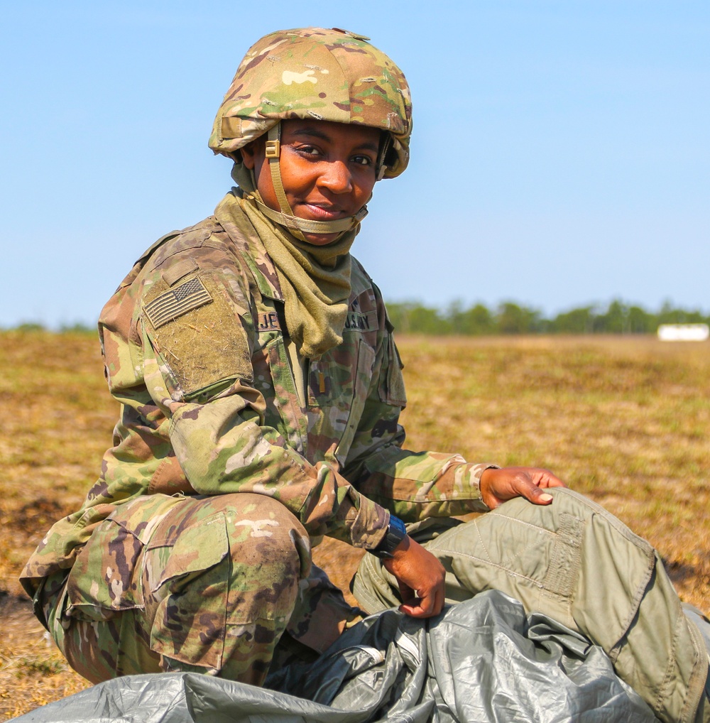 Jump Honors Women's History In Army 2021