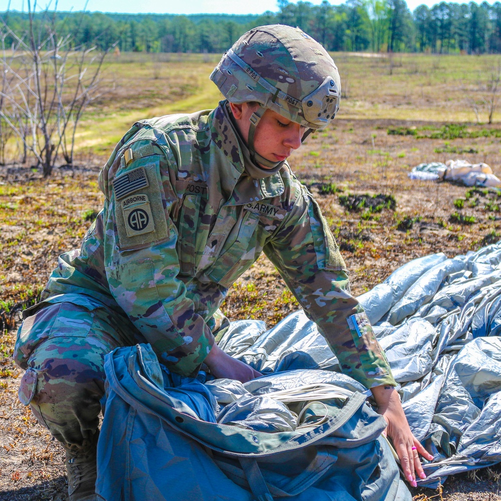 Jump Honors Women's History In Army 2021