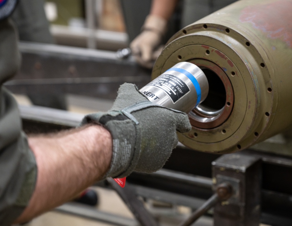 Weapons instructor class construct training munitions