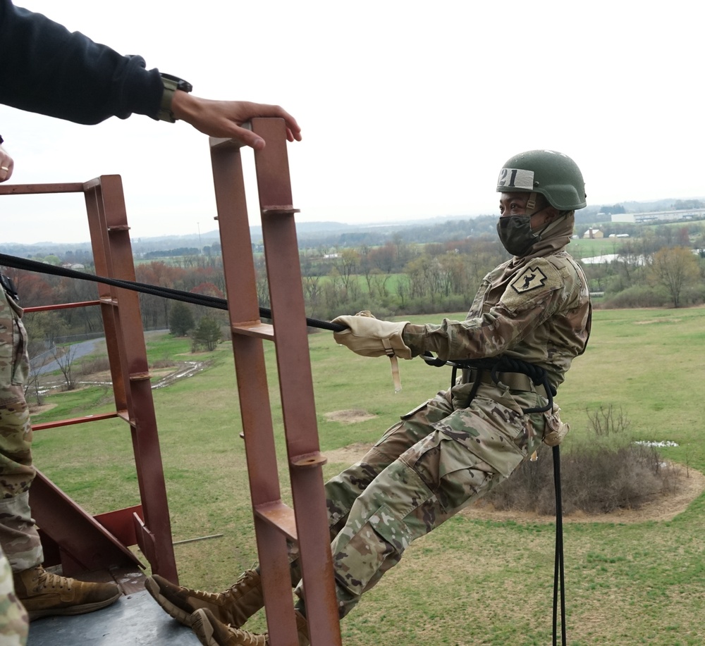 DVIDS - Images - Air Assault class hits the rappel tower [Image 3 of 13]