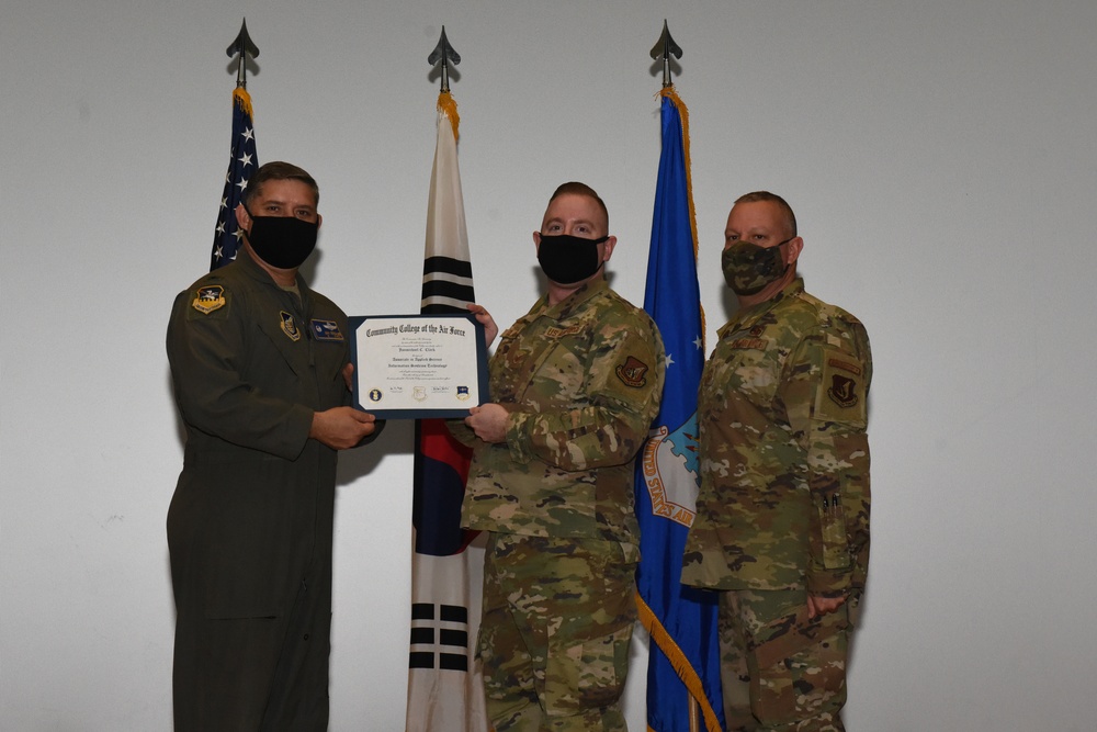 CCAF Graduation Ceremony Honors Enlisted Airmen