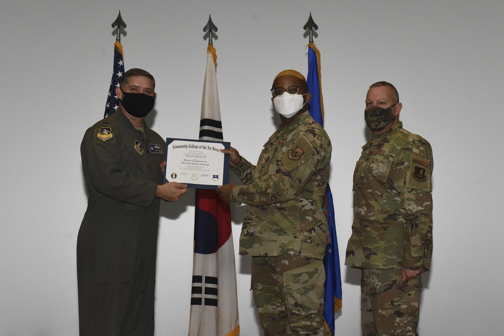 CCAF Graduation Ceremony Honors Enlisted Airmen