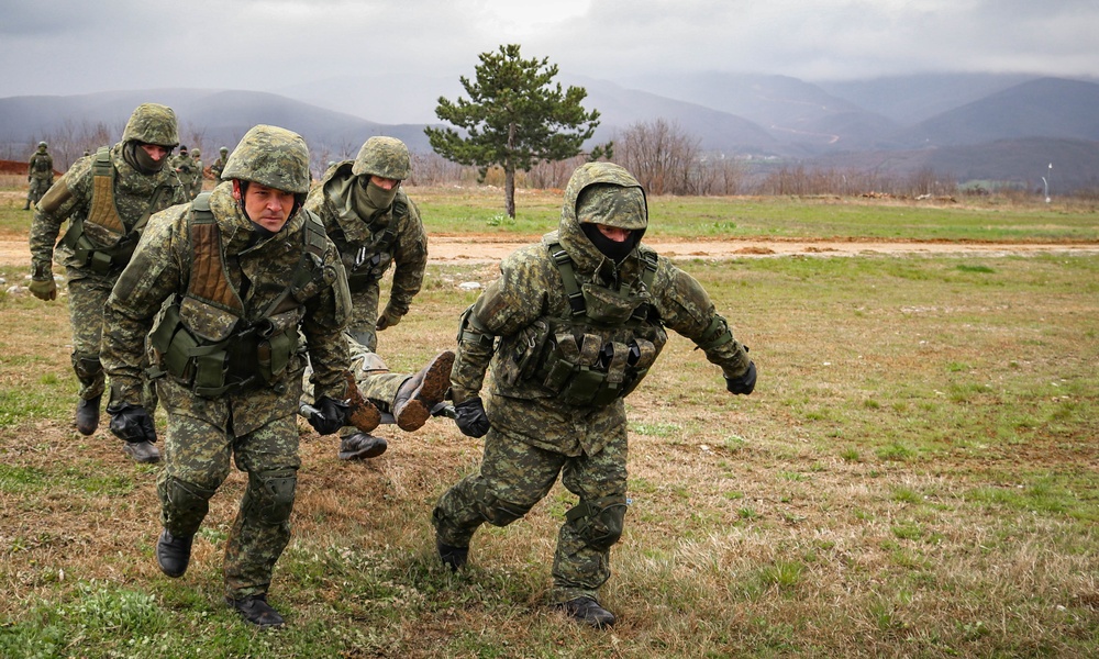 U.S. KFOR Soldiers train KSF in MEDEVAC procedures