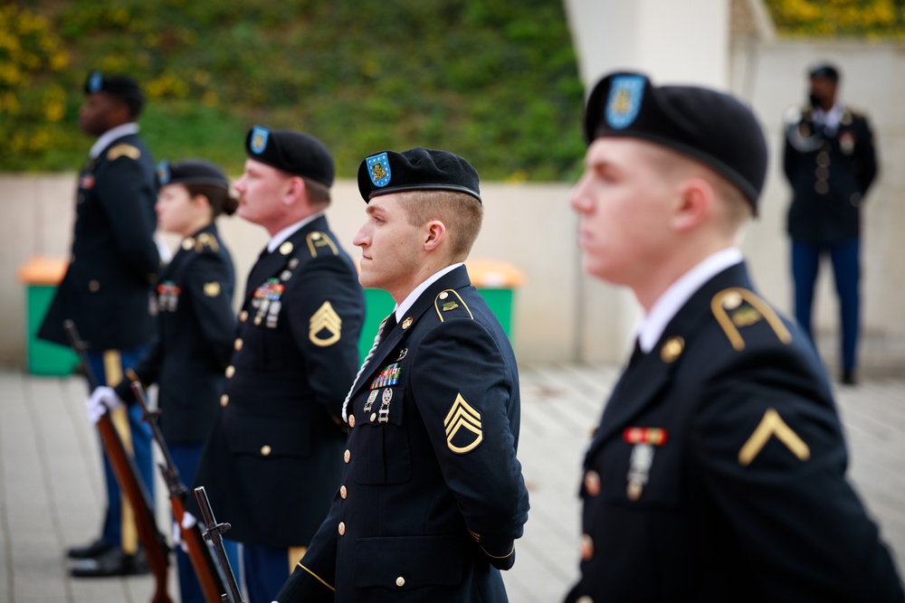 Brigadier General Miha Škerbinc visits U.S. Army Europe and Africa headquarters