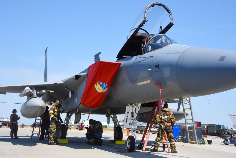 Airmen from Massachusetts Air National Guard partakes in sortie generation operation during Sentry Savannah 2021