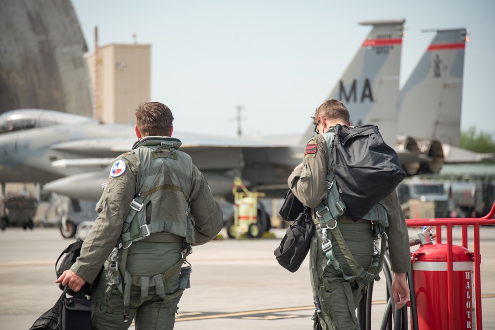 F-16 pilots takes walk off the flight line after morning exercise during Sentry Savannah 2021