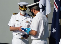 U.S. Navy Commander Receives Australian Fleet Commander’s Silver Commendation