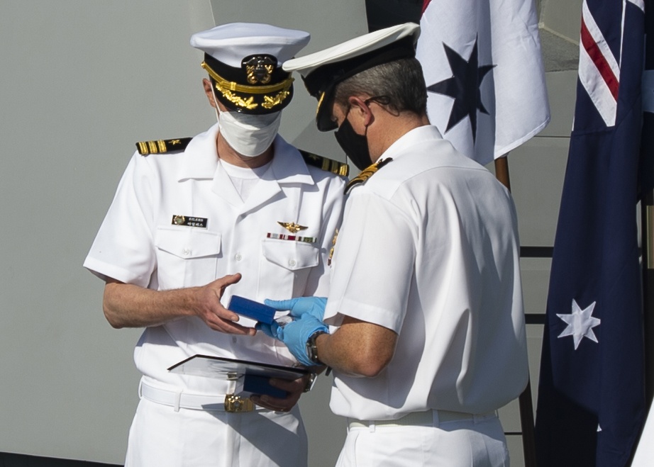U.S. Navy Commander Receives Australian Fleet Commander’s Silver Commendation