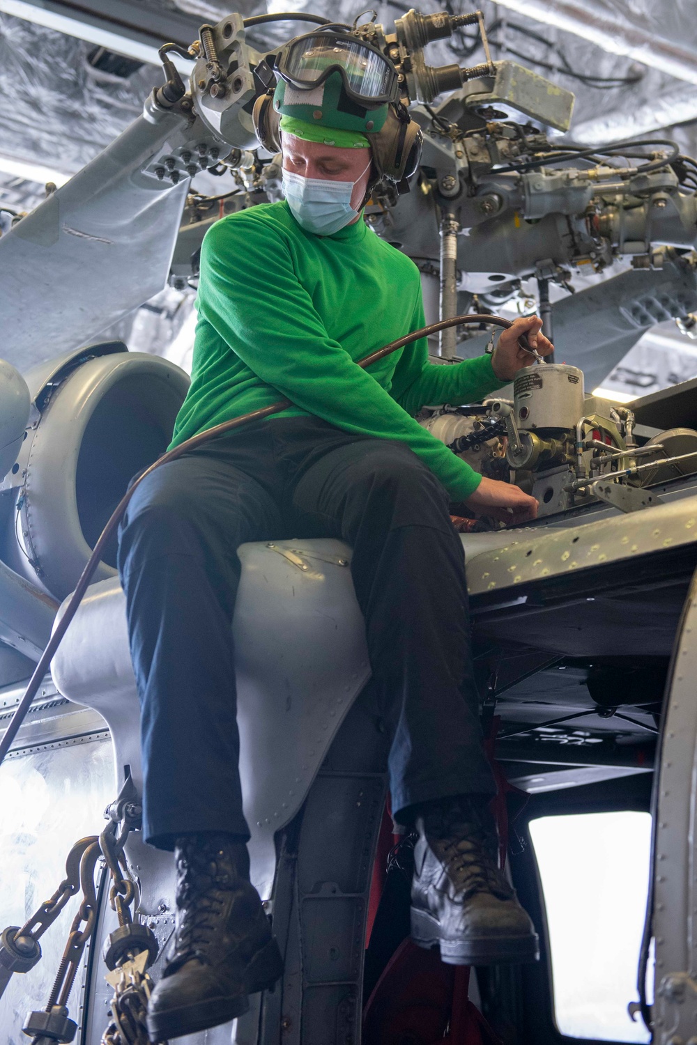 MH-60S Maintenance