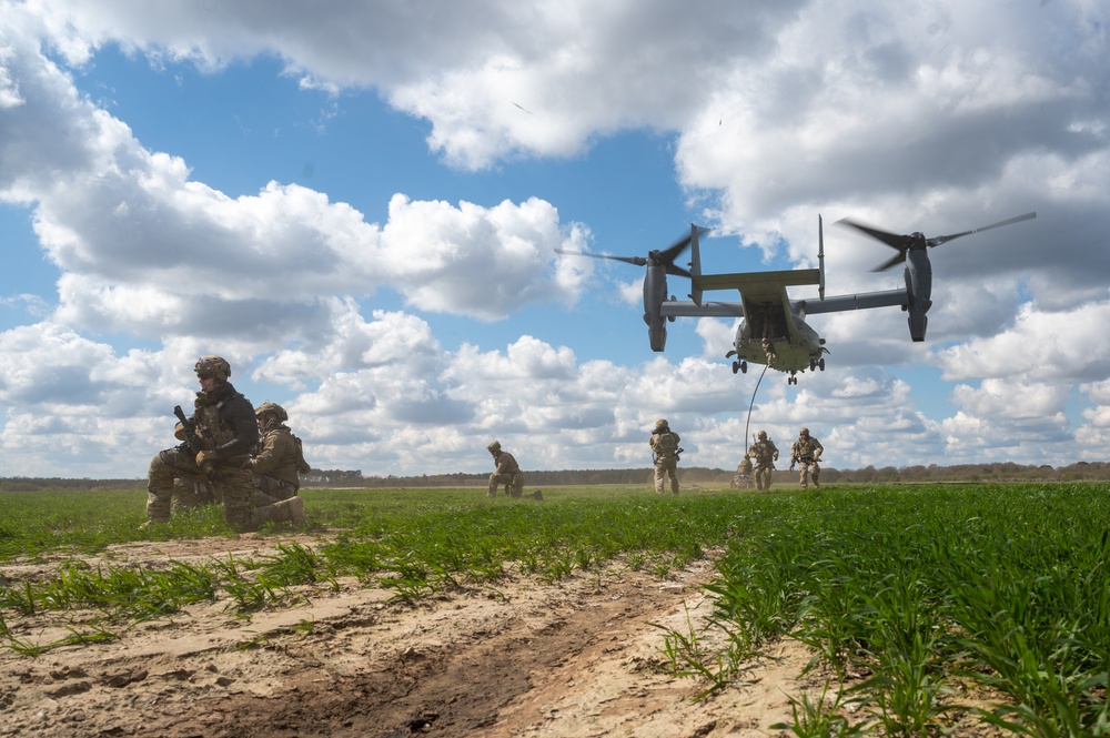 321st Special Tactics Squadron Fast Rope Training