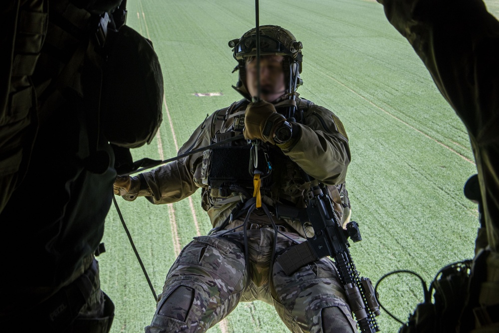 321st Special Tactics Squadron Fast Rope Training