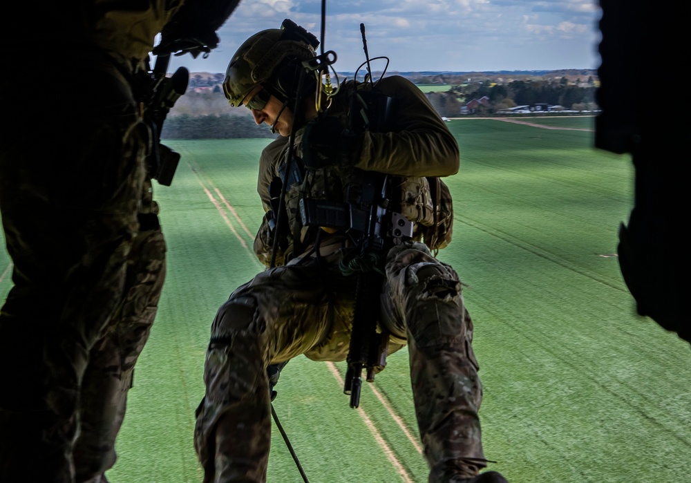 321st Special Tactics Squadron Fast Rope Training