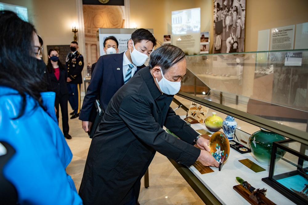 Prime Minister of Japan Yoshihide Suga Visits Arlington National Cemetery