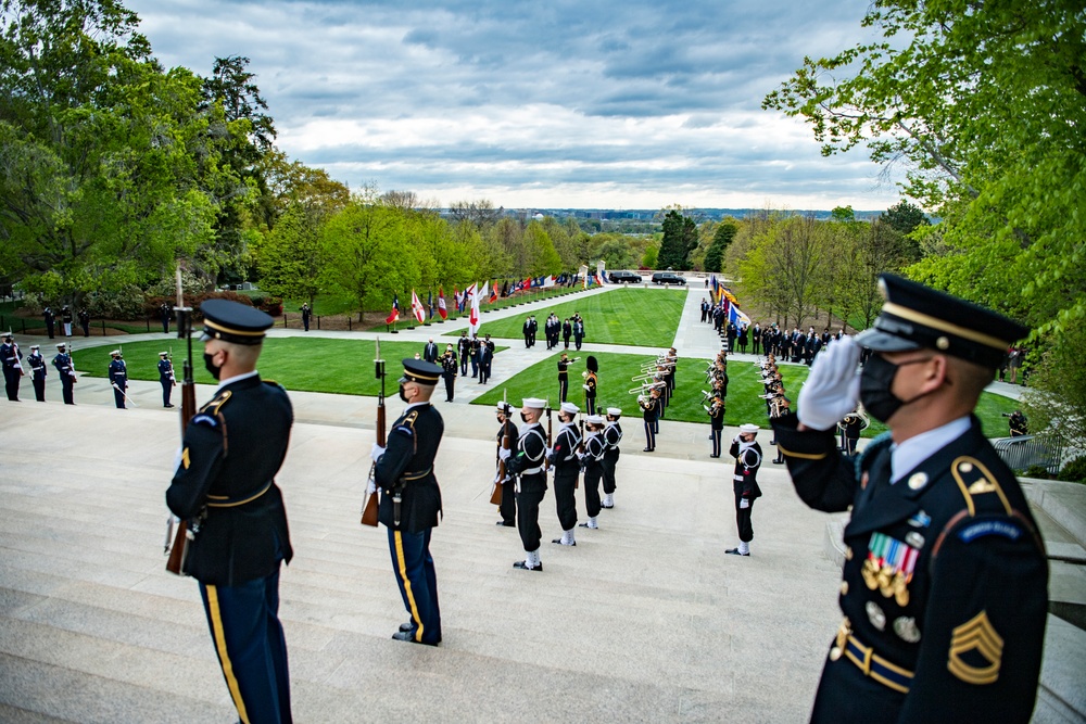 Prime Minister of Japan Yoshihide Suga Visits Arlington National Cemetery