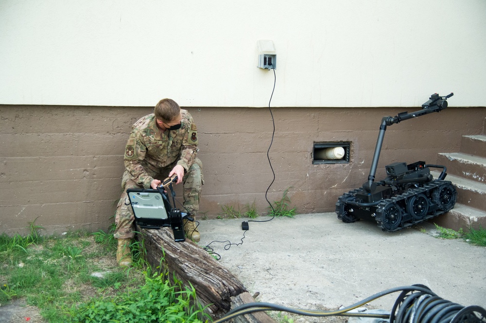 New EOD robot arrival