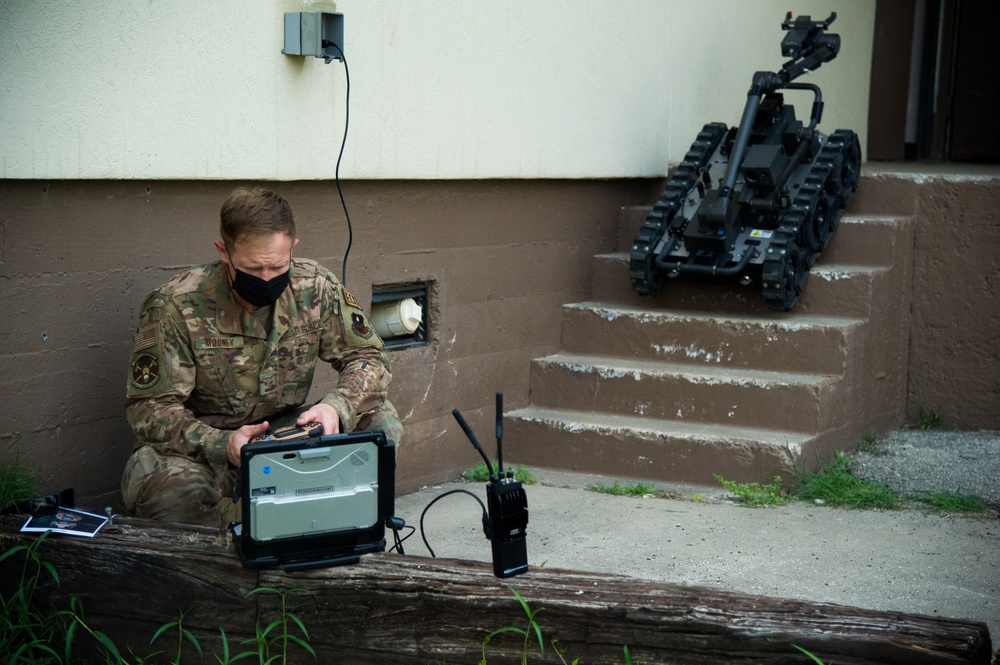 New EOD robot arrival