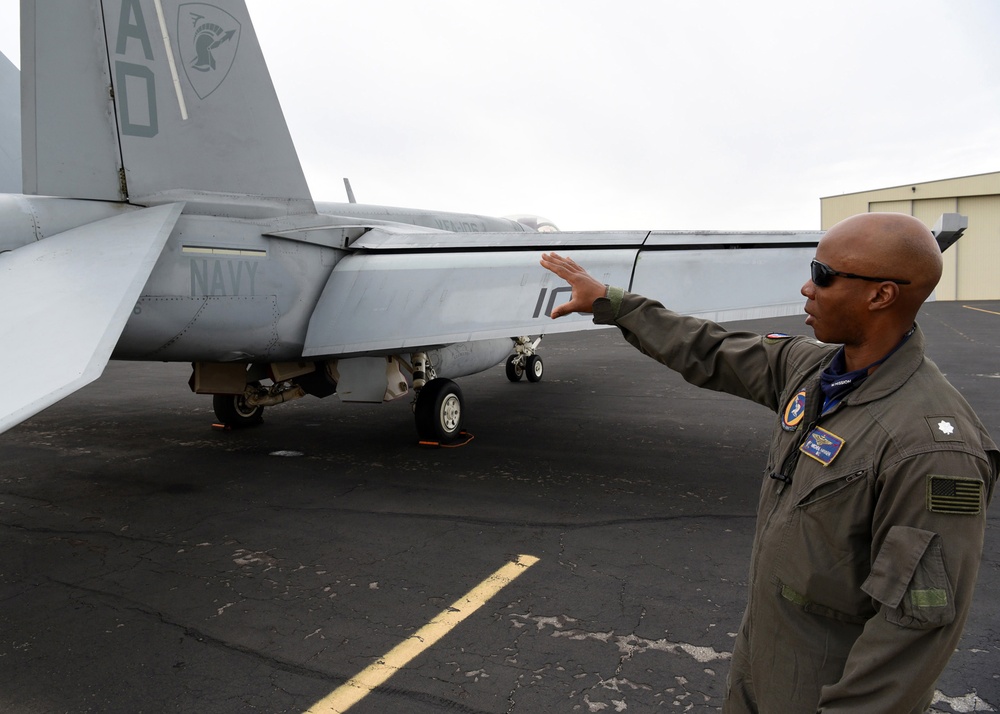 America's Navy displays F/A-18E Super Hornet in Austin, Texas