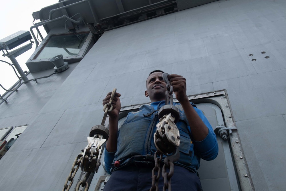 USS Monterey Conducts Operations in the Arabian Gulf