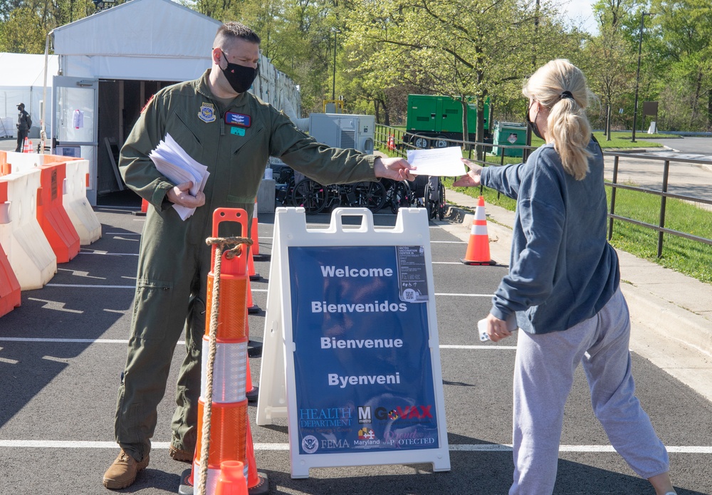 U.S. service members aid FEMA at the new CVC in Greenbelt, MD