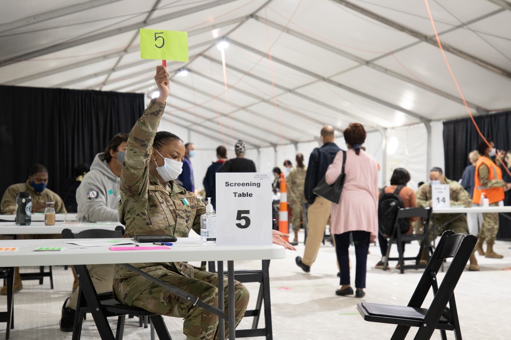 U.S. service members aid FEMA at the new CVC in Greenbelt, MD