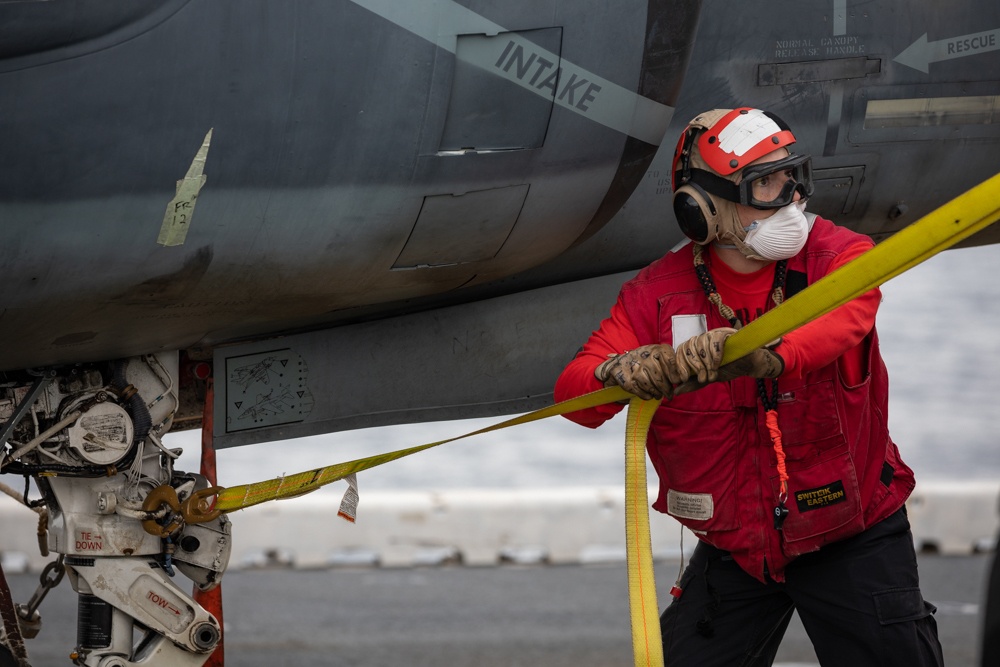 Kearsarge Sailors Conduct Training Exercise