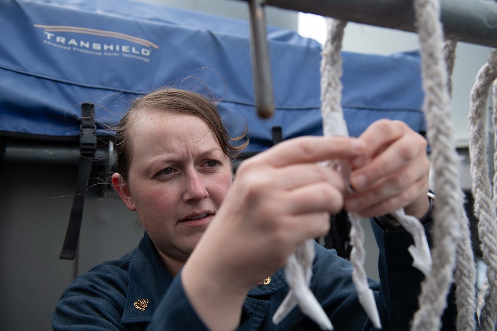 dvids-images-monterey-conducts-replenishment-at-sea-image-5-of-5