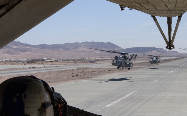“America’s Airwing” gives the “Old Breed” a ride