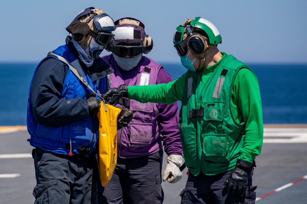 Kearsarge Conducts Flight Ops
