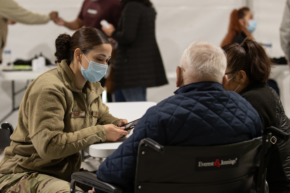 U.S. service members aid FEMA at the Greenbelt Metro CVC
