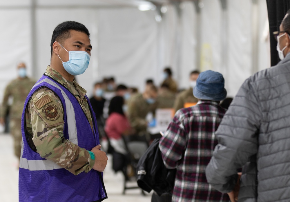 U.S. service members aid FEMA at the Greenbelt Metro CVC