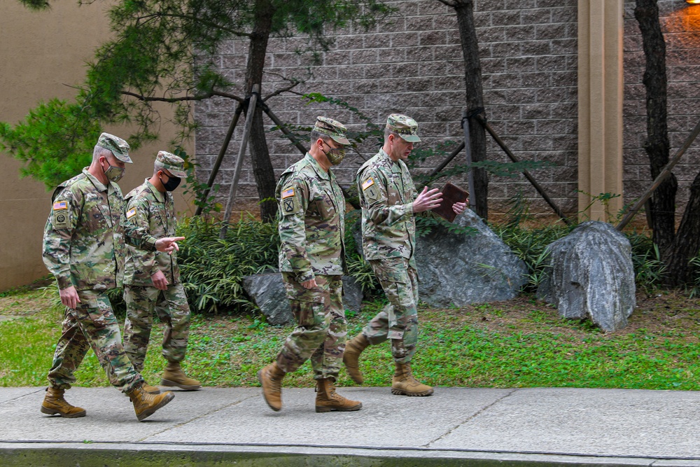 Eighth Army Commanding General Visit