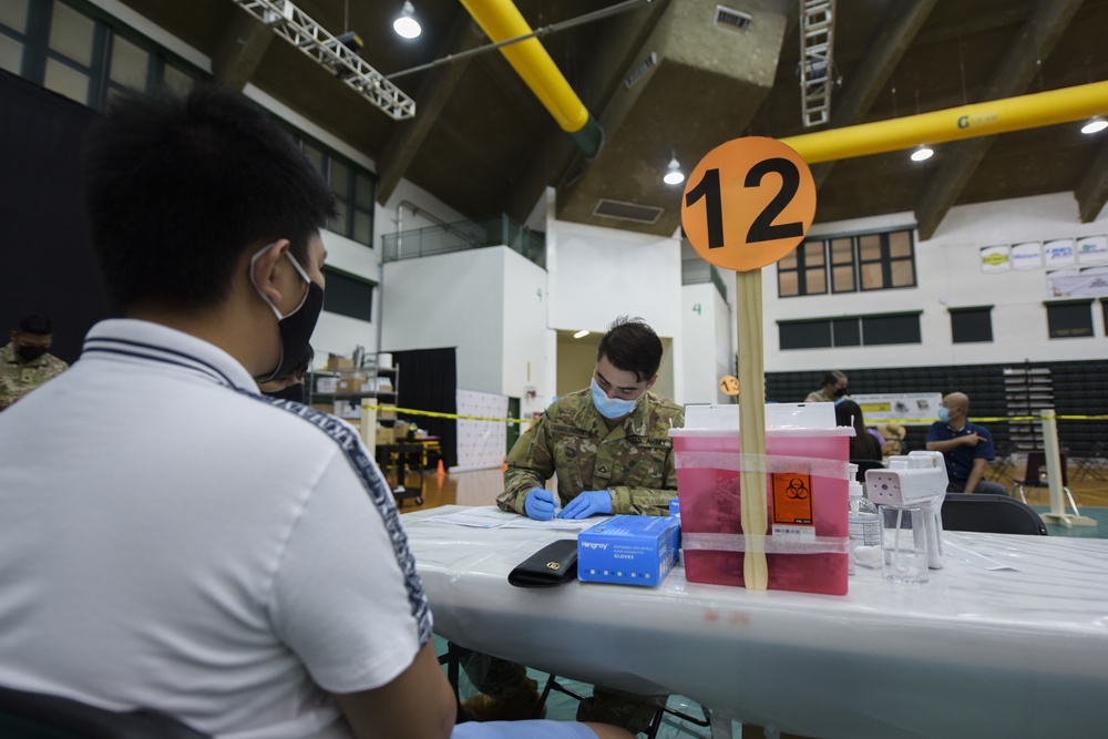 U.S. Army 25th Infantry Division Soldiers Assist Guam Department of Public Health and Social Services COVID-19 Vaccine Clinic