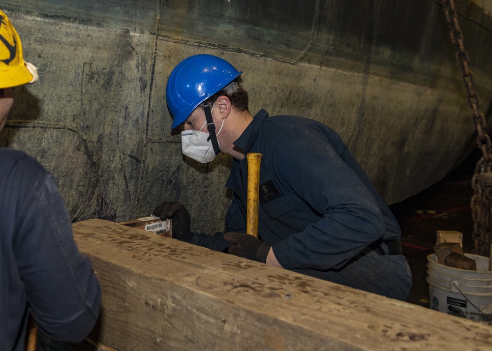 Carter Hall Conducts LCU Operations