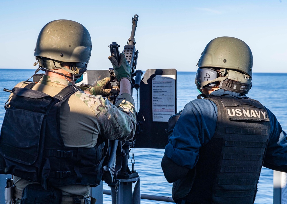 USS Carter Hall Conducts Machine Gun Qualifications