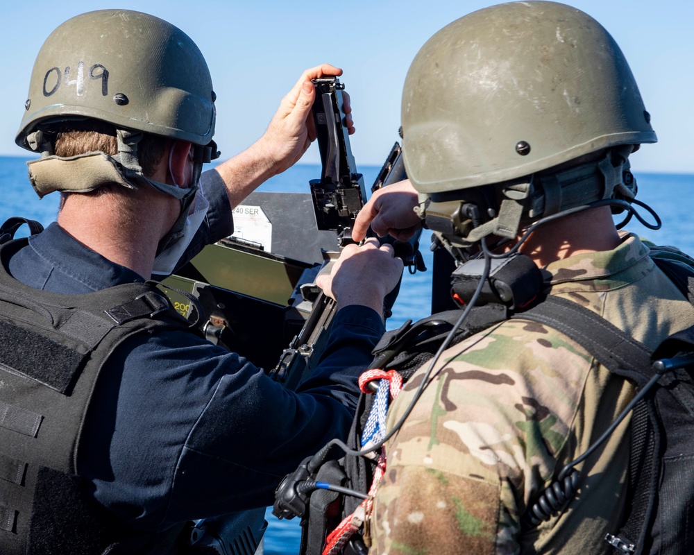USS Carter Hall Conducts Machine Gun Qualifications