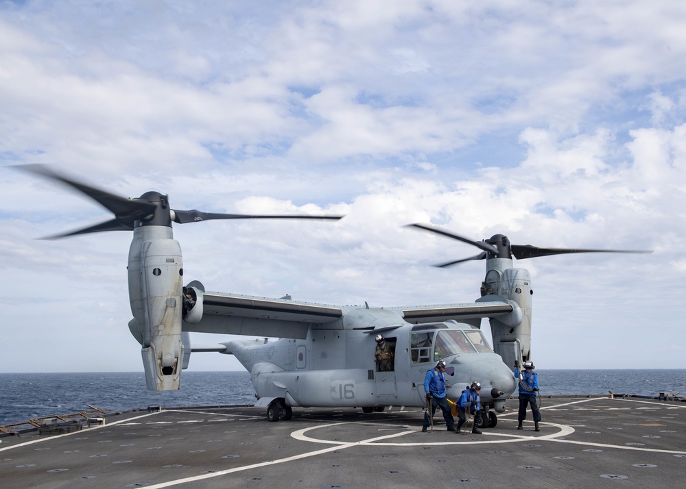 USS Carter Hall Conducts Flight Operations