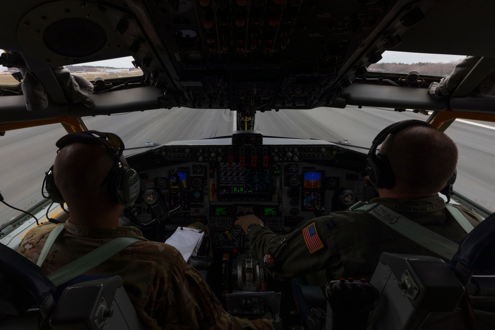 C-5M Super Galaxy refueling